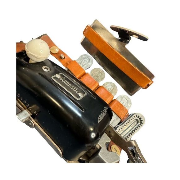 Vintage Domestic Buttonholer Handheld Sewing Machine w/ Acc. & Original Case - Picture 3 of 4